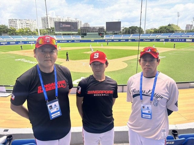 🇸🇬 The Singapore U-18 team has a Japanese coach named Yuki Kikuna. He played for