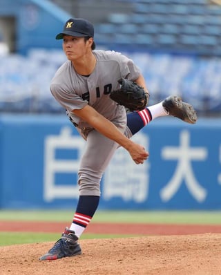 Keio University pitcher Kosei Hiroike is reportedly bypassing the NPB draft to p
