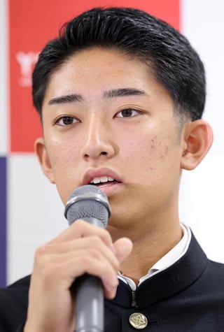 Shoki Oda, one of Japan’s top high school prospects, held a press conference and